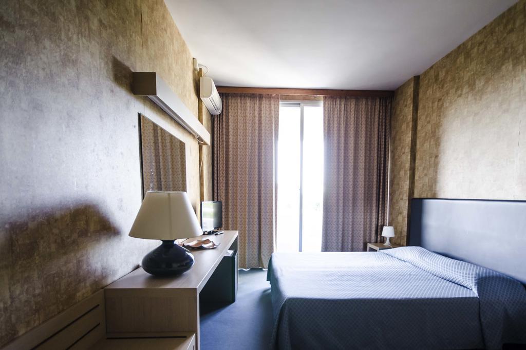 טרקיניה Grand Hotel Helios מראה חיצוני תמונה