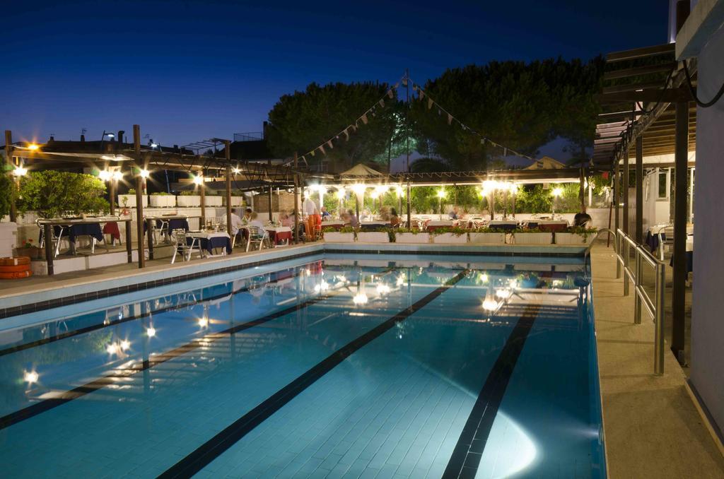 טרקיניה Grand Hotel Helios מראה חיצוני תמונה