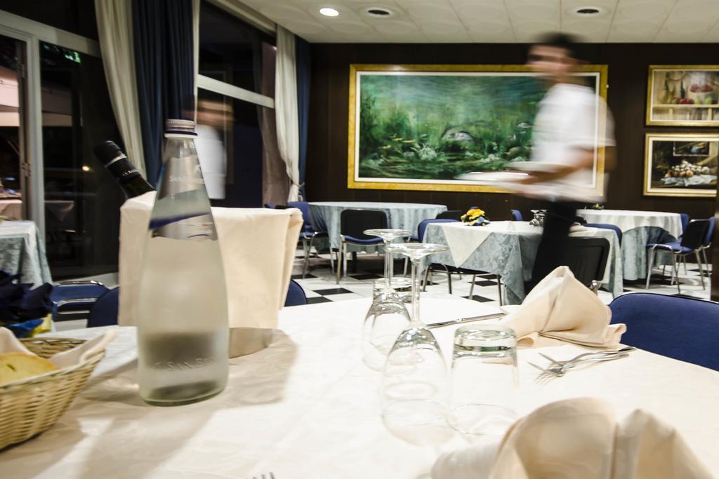 טרקיניה Grand Hotel Helios מראה חיצוני תמונה