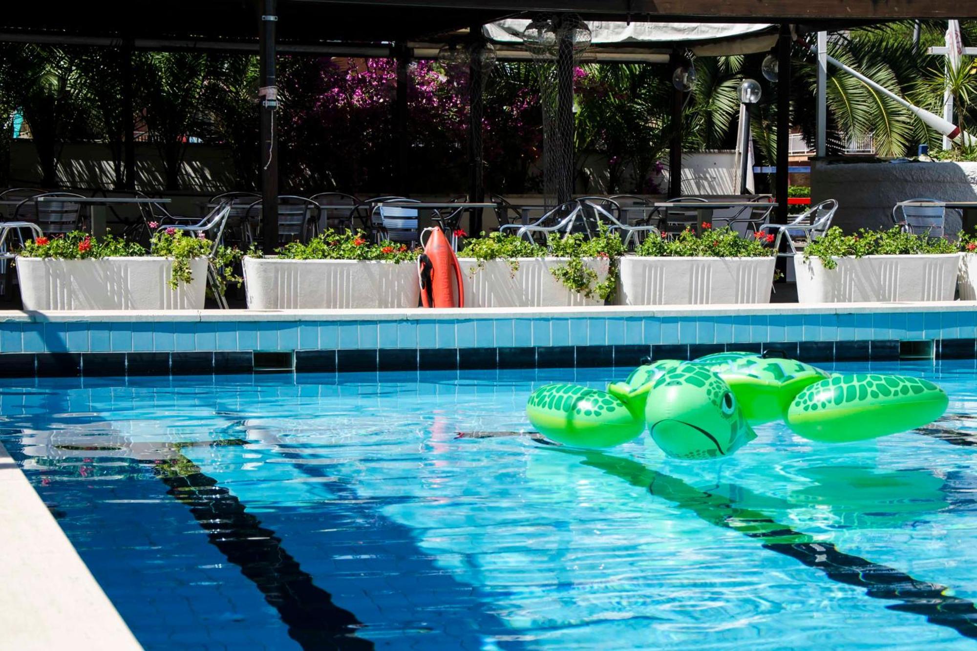 טרקיניה Grand Hotel Helios מראה חיצוני תמונה